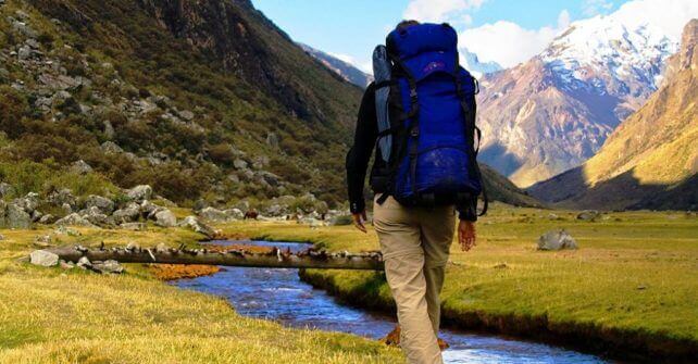 6 WINTER HIKES TO DO IN THE MOUNTAINS